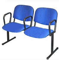 Кресло для актового зала (не складируемые с подлокотниками)